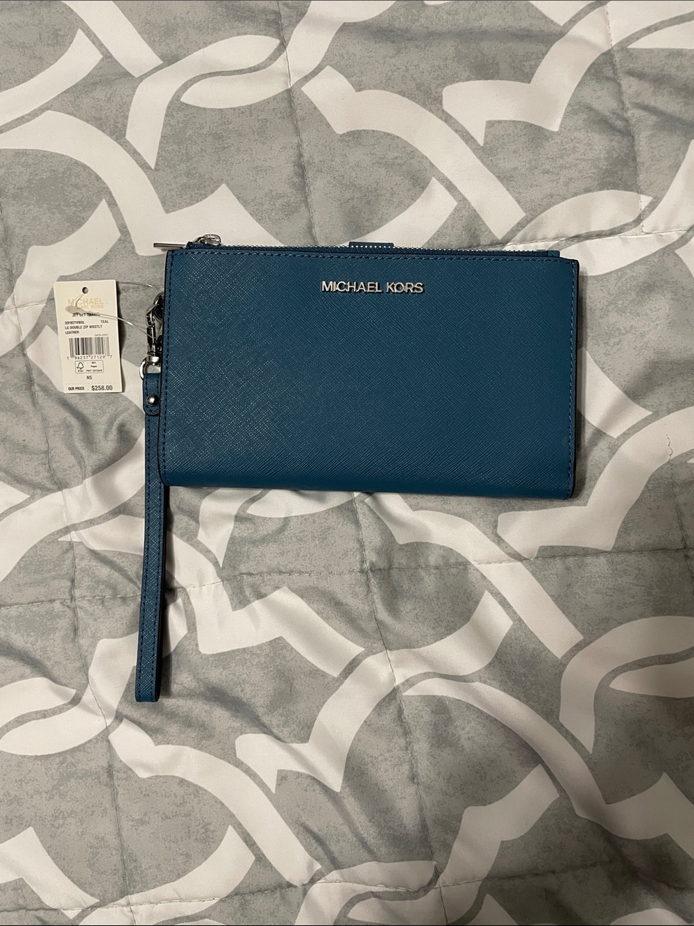 NWT Michael Kors Blue Saffiano Wristlet Teal Wallet